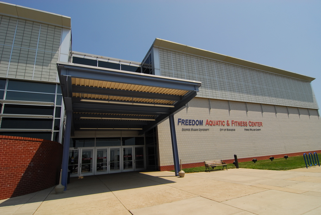 Front entrance to the Freedom Aquatic & Fitness Center